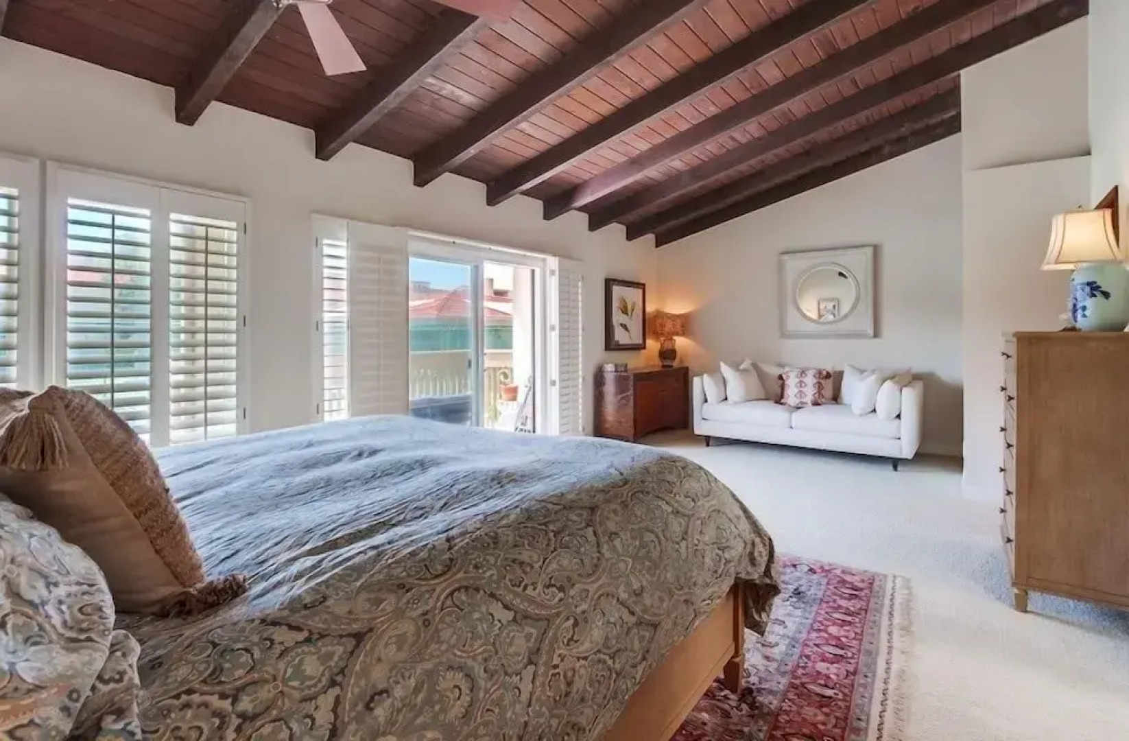 Sbtc161 3 Bedroom Condo