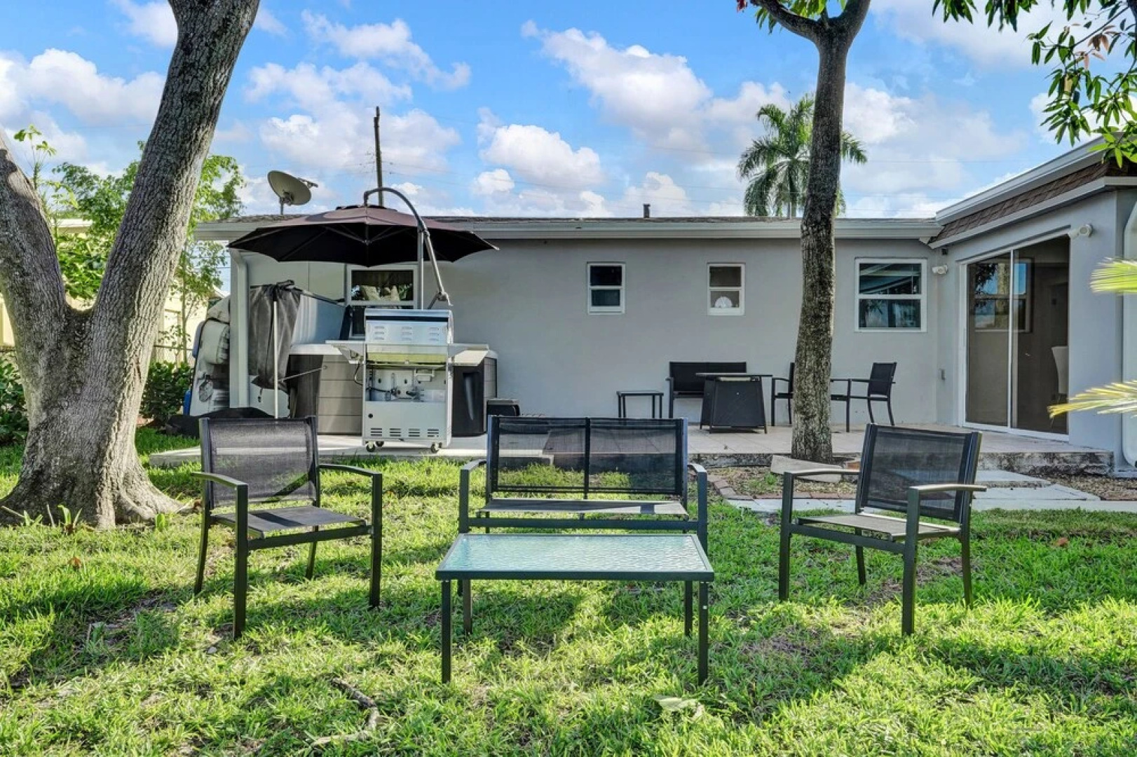 Waterfront Newly Renovated 4 BR Home