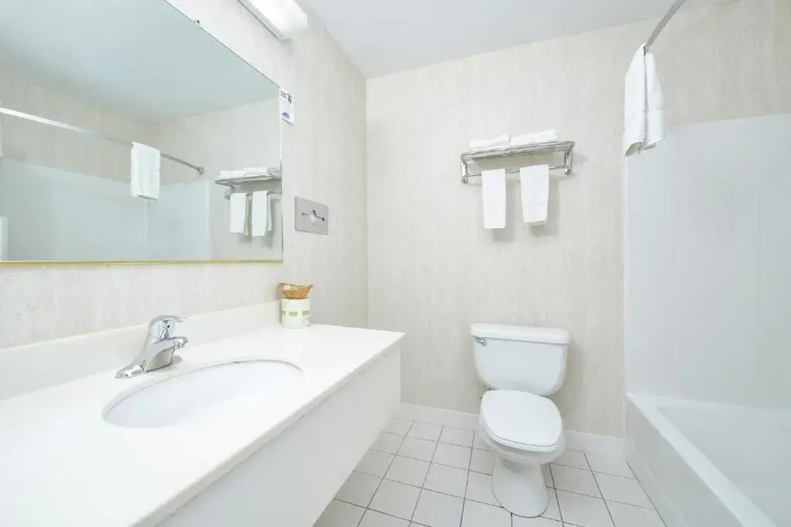 Travelodge by Wyndham Great Barrington Berkshires