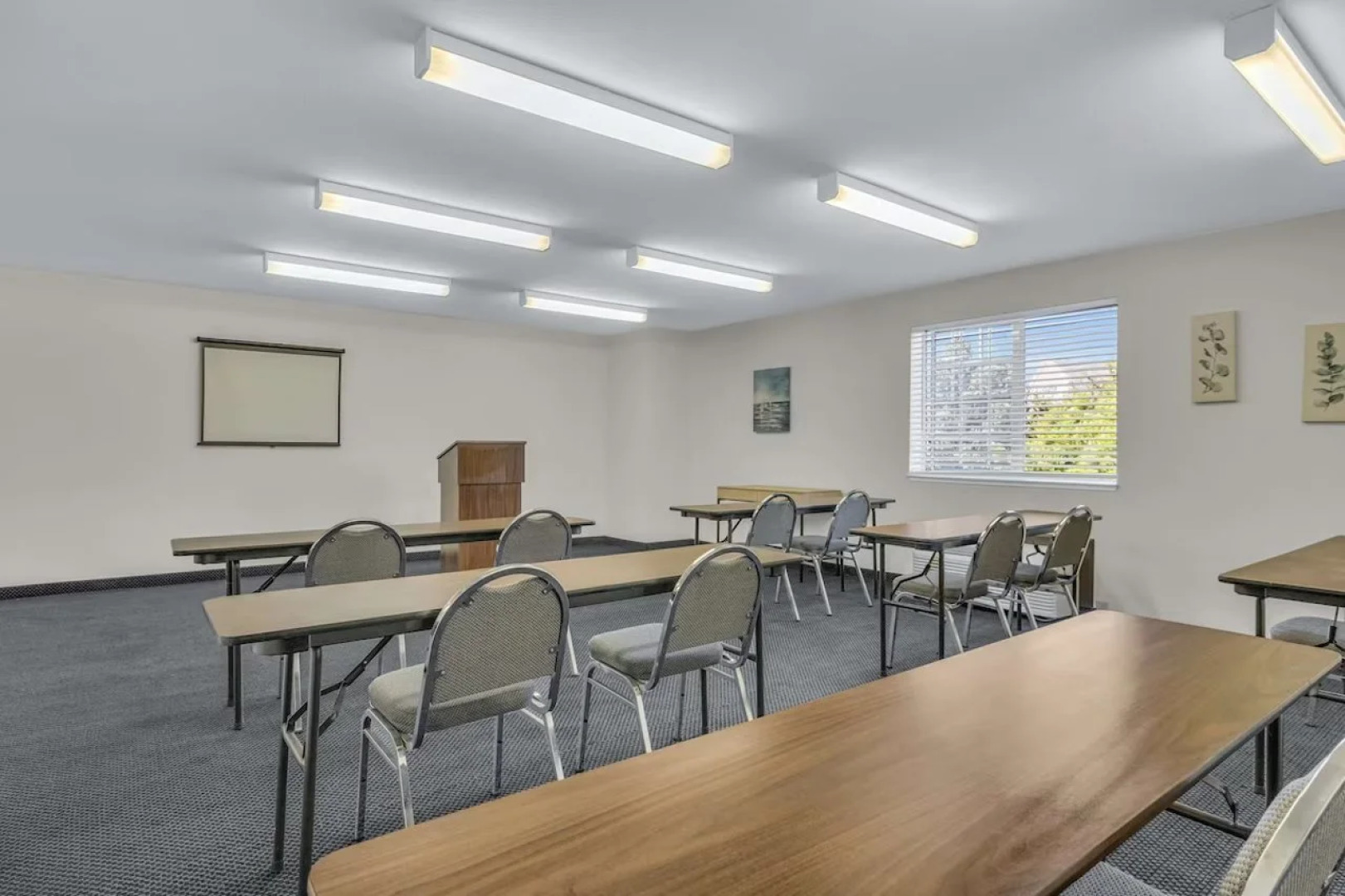 SureStay by Best Western Sacramento South Natomas