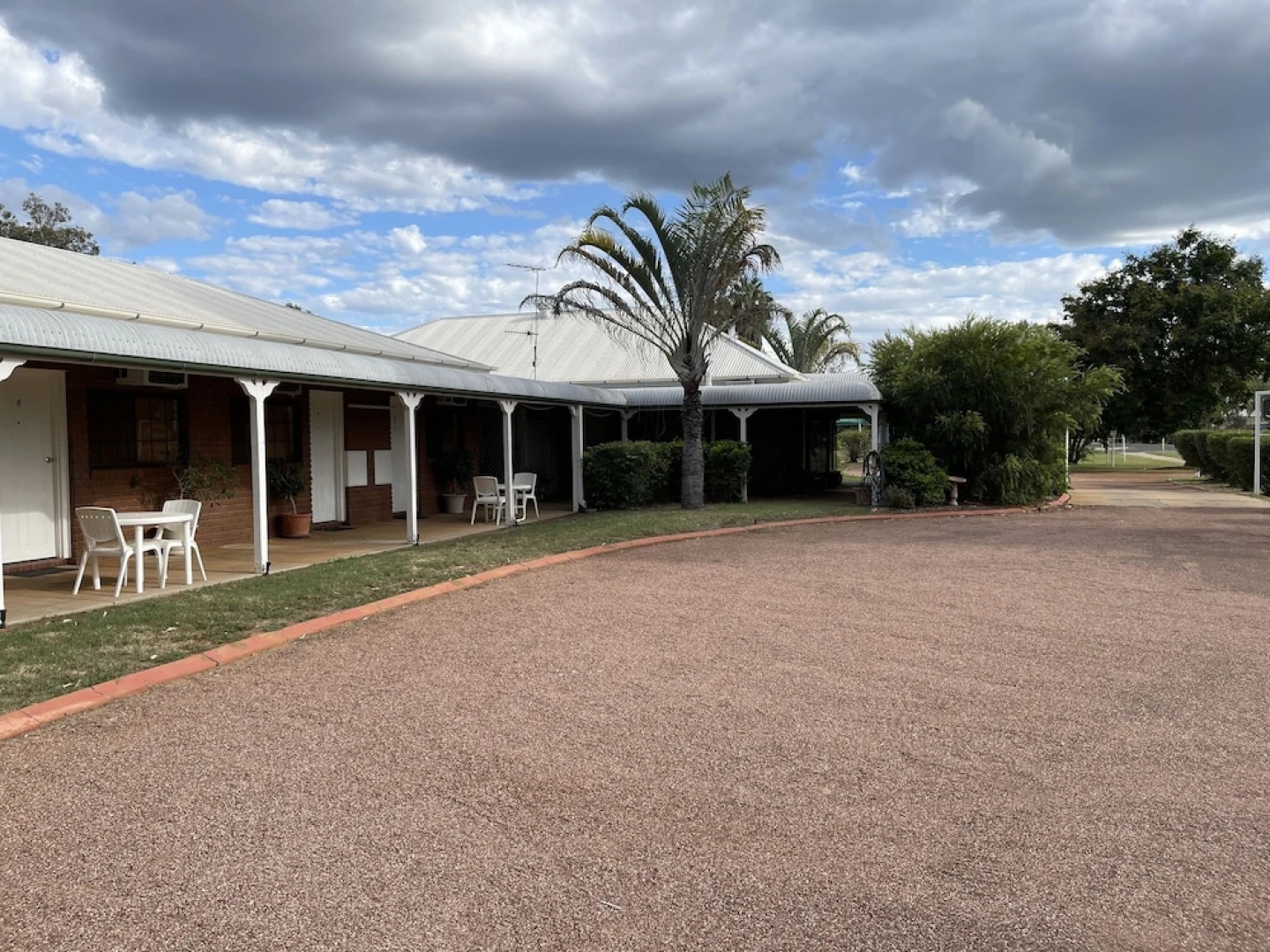 Landsborough Lodge Motel