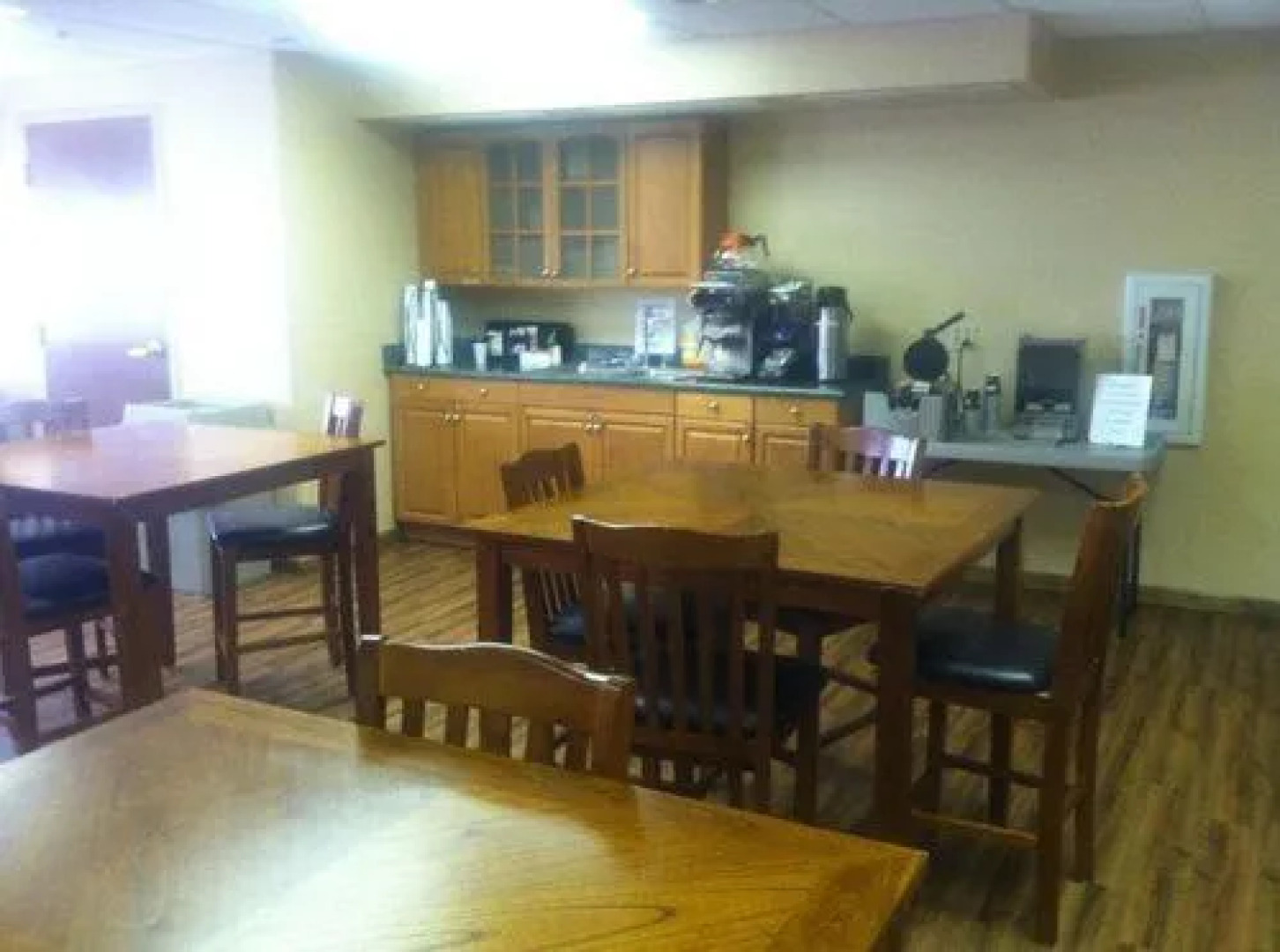 Commodore Perry Inn and Suites