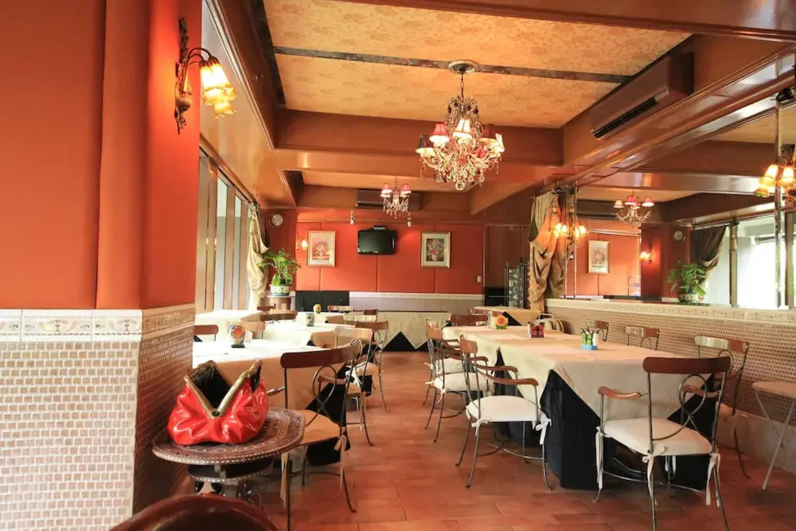 Corporate Executive Orient Suites