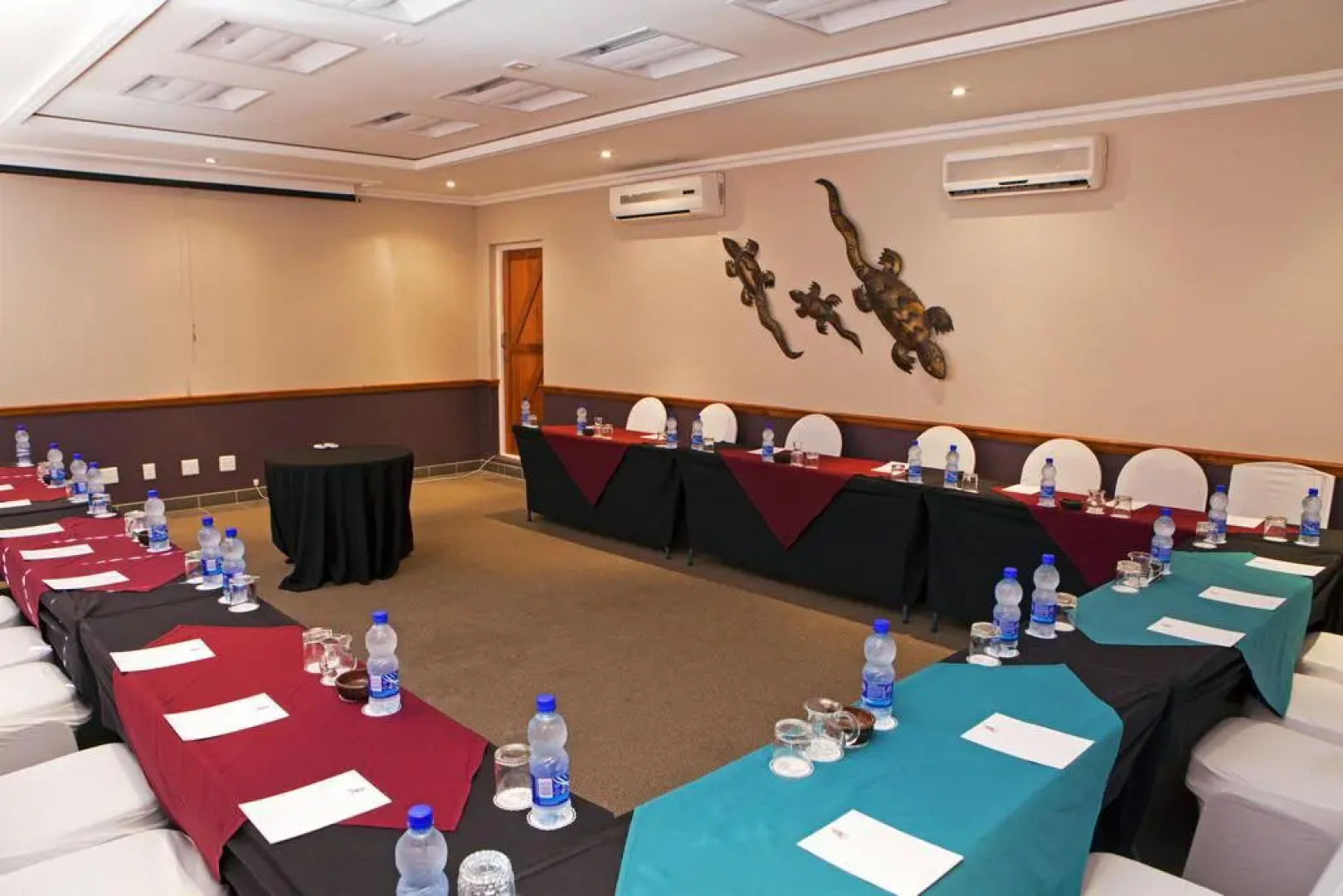 First Group Brookes Hill Suites