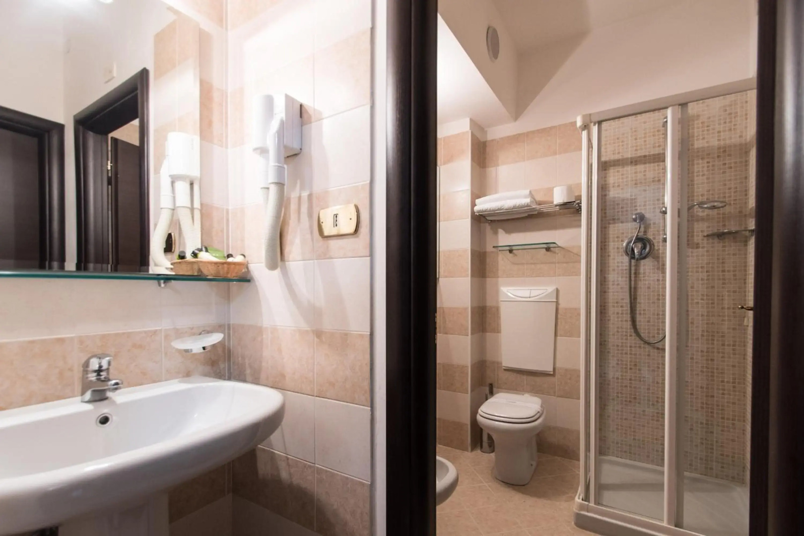 Отель Loano 2 Village