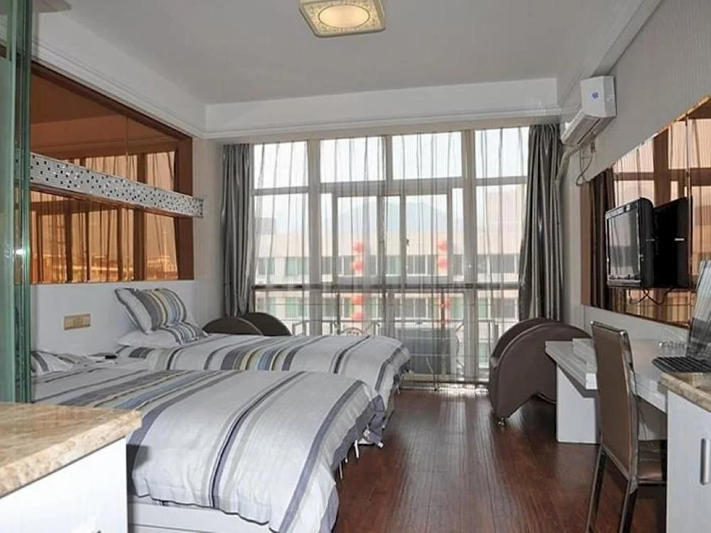 Minghao Fengshang Hotel Xianju Yangguang Branch