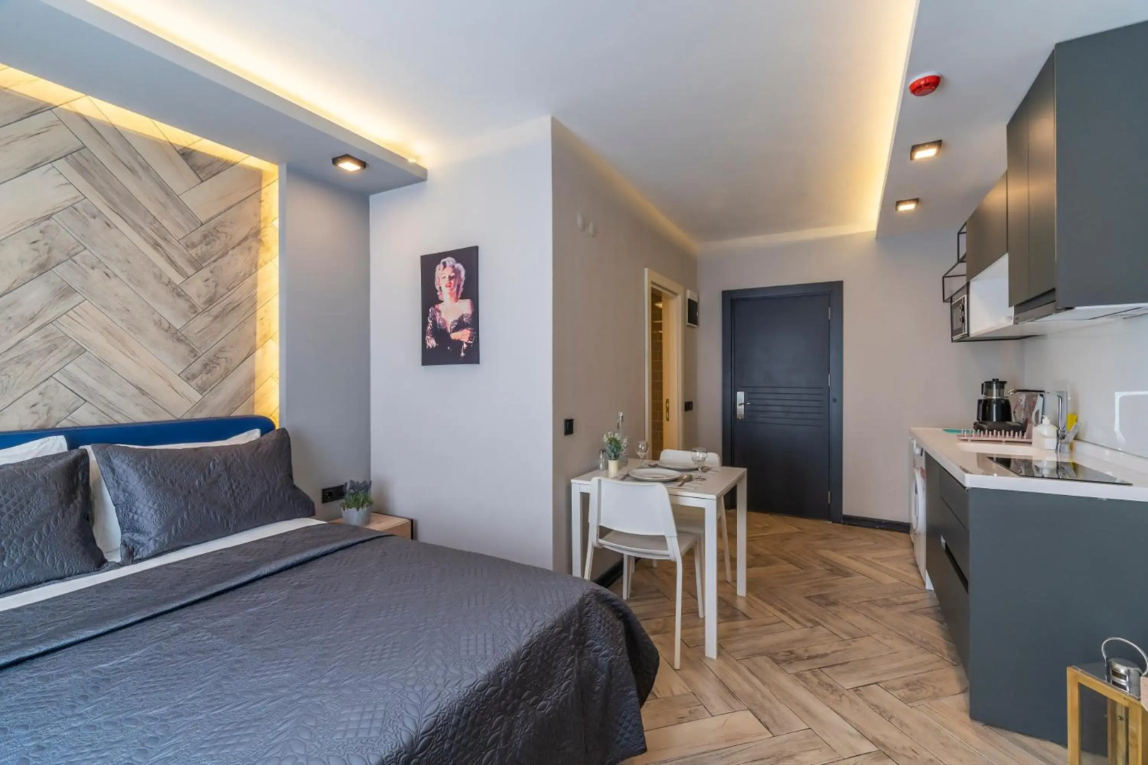 Meyde Boutique & Suites