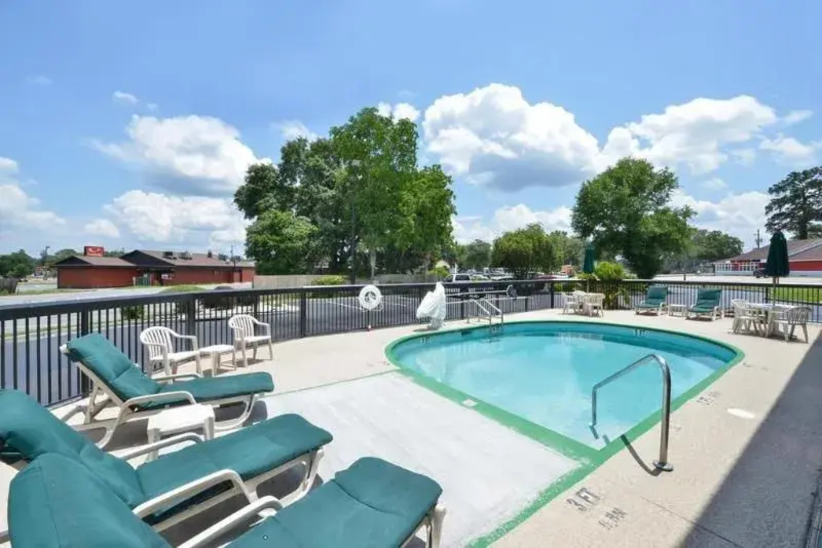 Americas Best Value Inn Hinesville