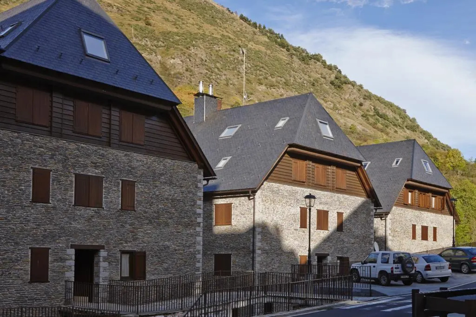 Era Garona by FeelFree Rentals