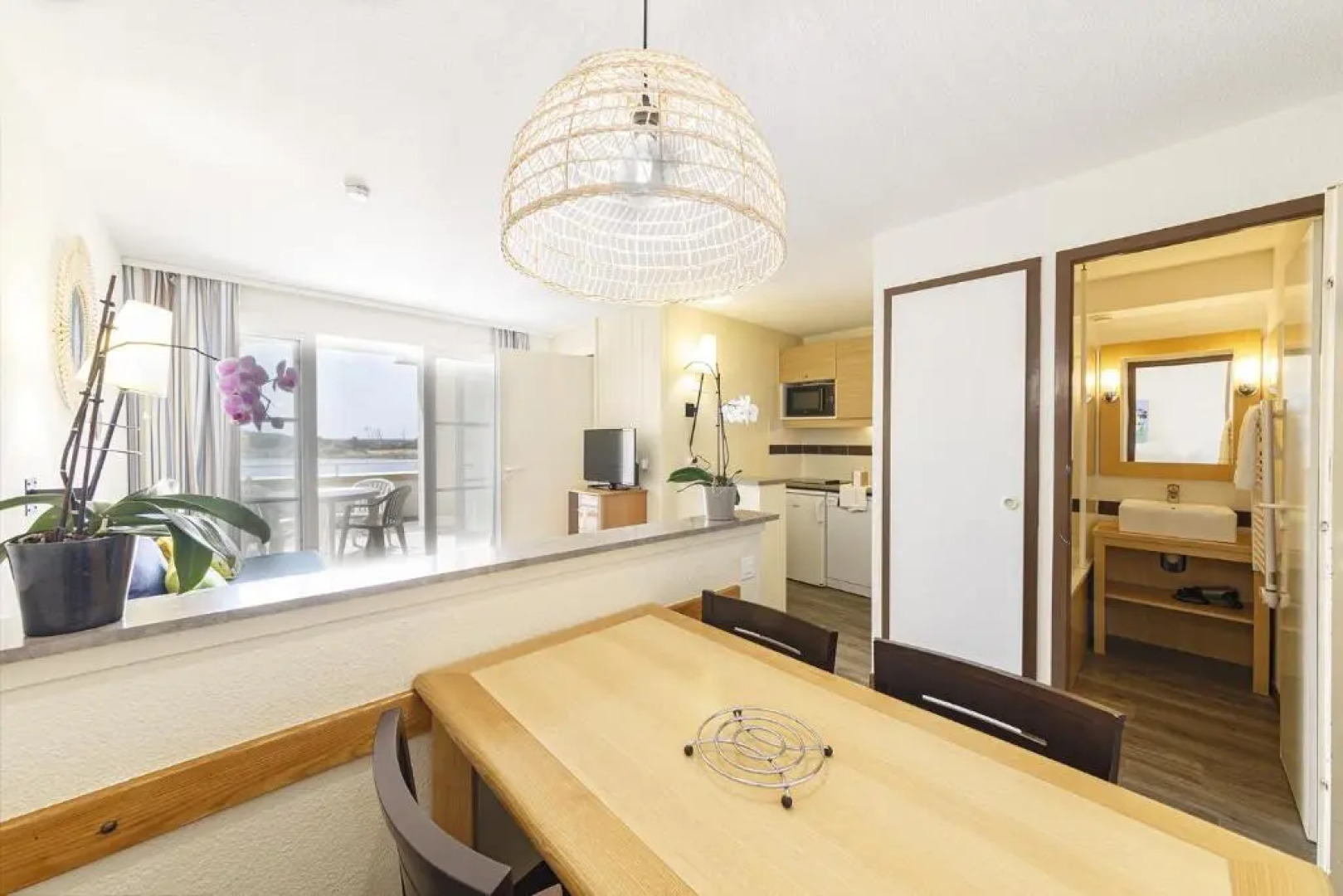 Bel appartement avec vue sur le lac du Miramar