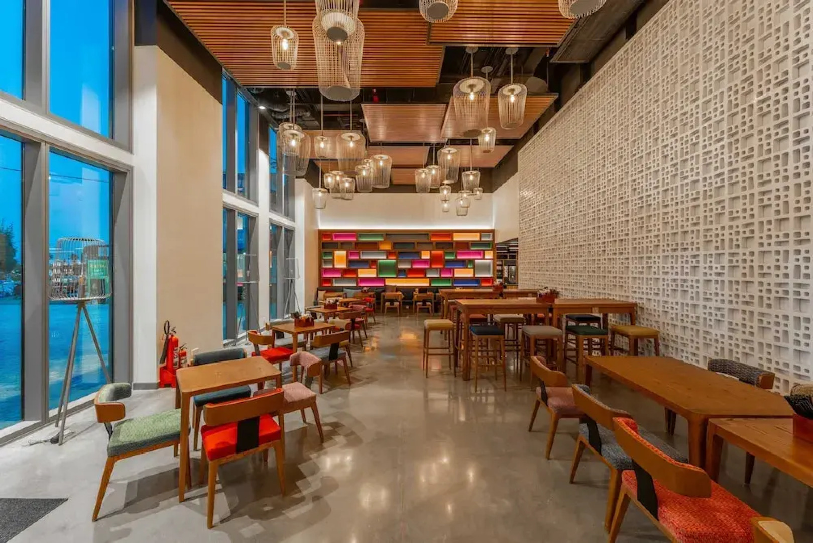 Wink Hotel Tuy Hoa Beach - 24hrs stay & Rooftop Pool Bar