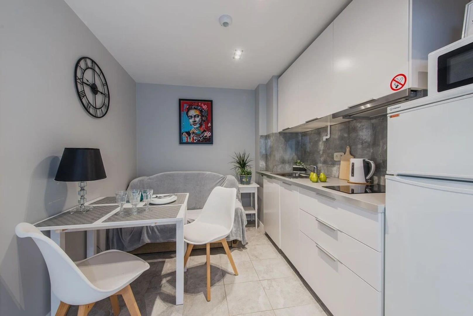 UNIT Warszawa Centrum Room by Metro Rondo ONZ