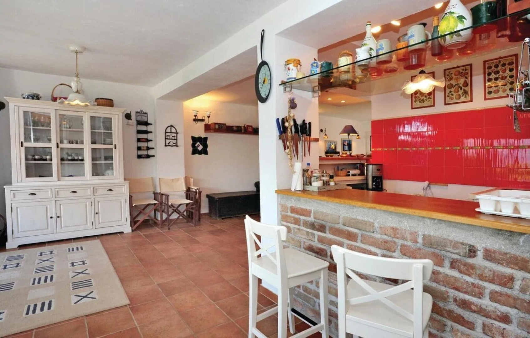 Nice Home in Slatine with Hot Tub, WiFi & 3 Bedrooms