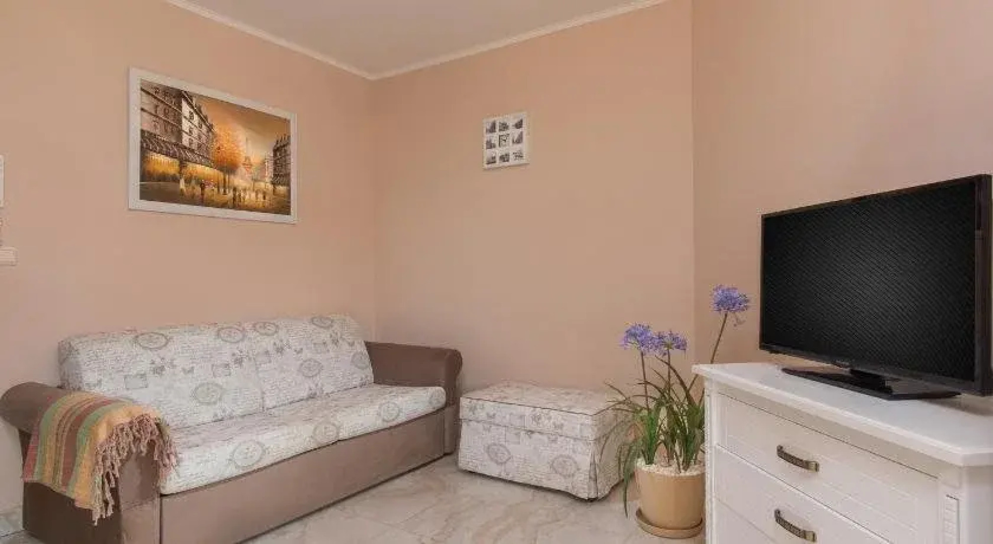 Esteban Apartcomplex