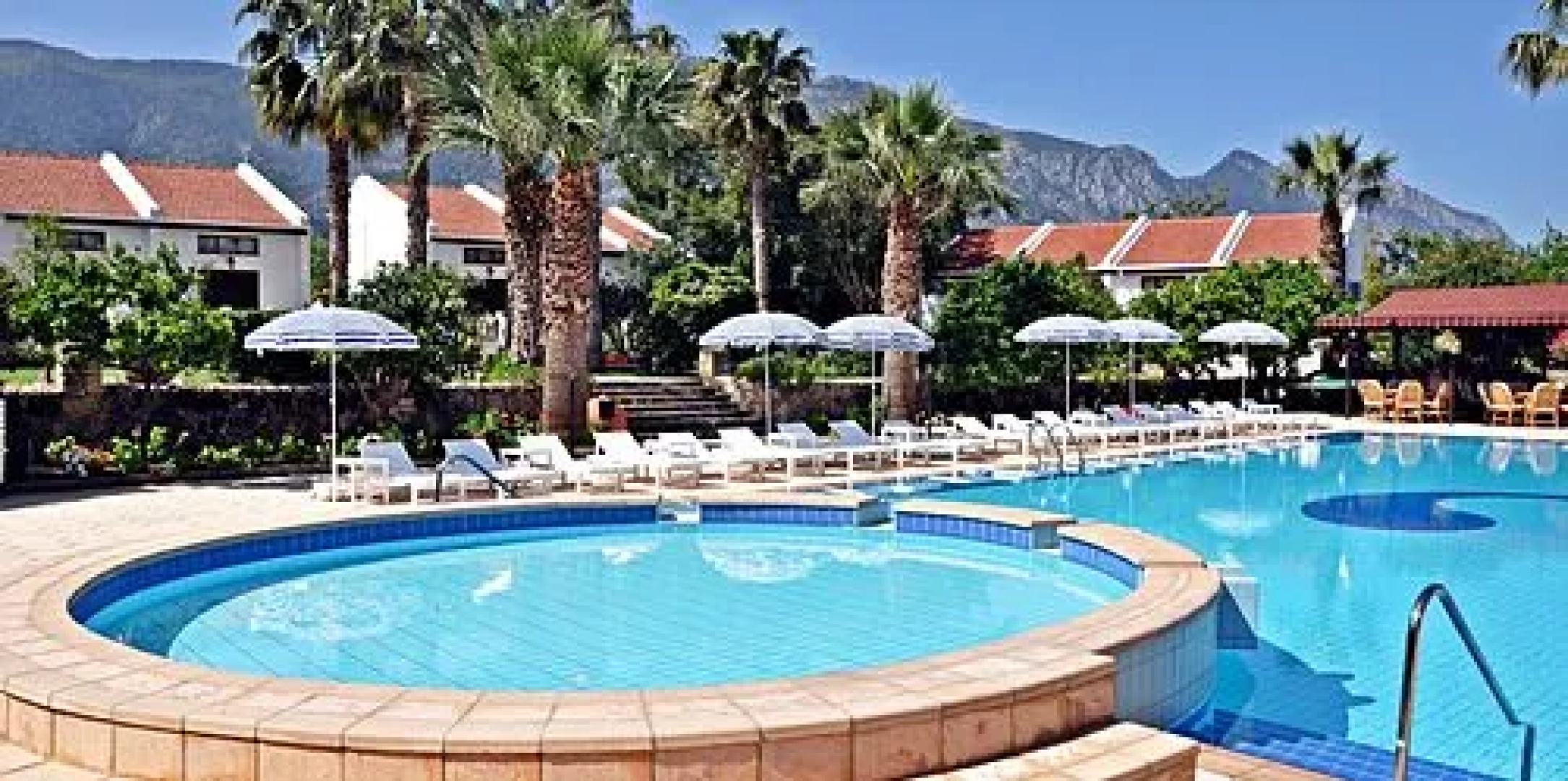 Almond Holiday Village