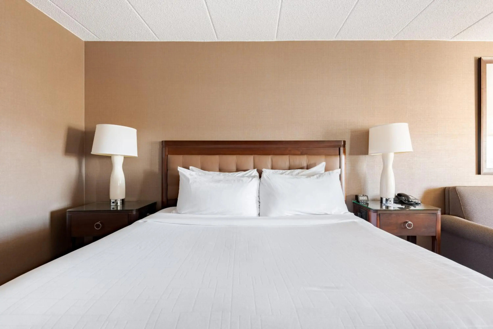 Wyndham Omaha / West Dodge