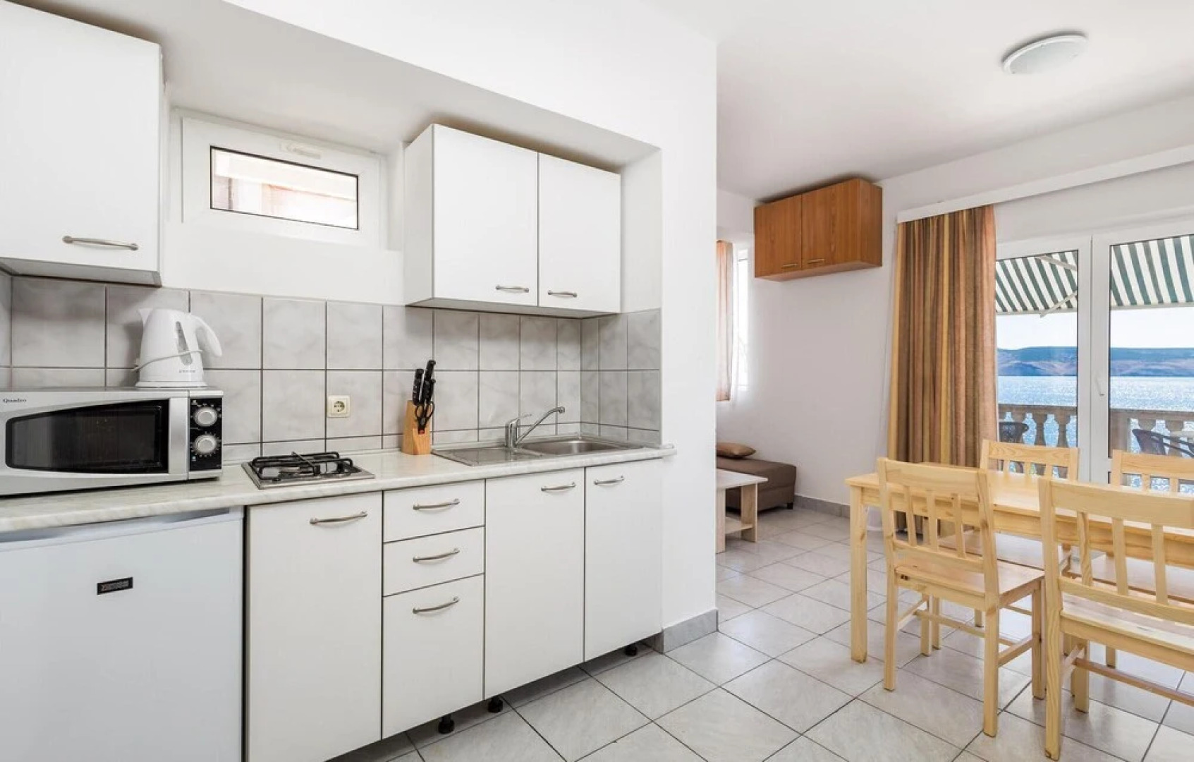 Beautiful Apartment in Prizna With Wifi and 3 Bedrooms