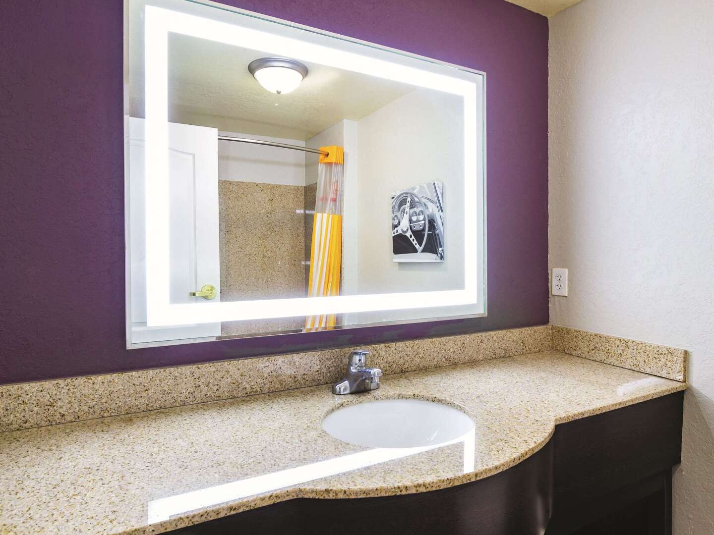 La Quinta Inn & Suites by Wyndham Bowling Green