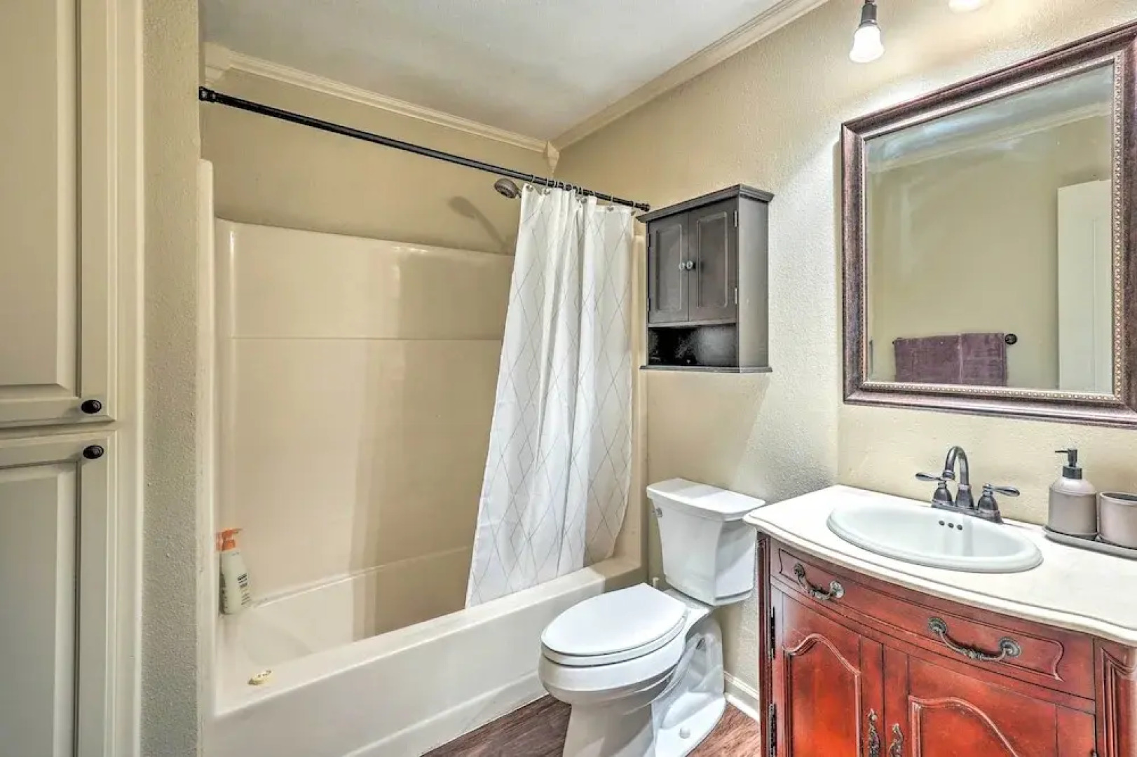 Family-friendly Hot Springs Hideaway w/ Yard!