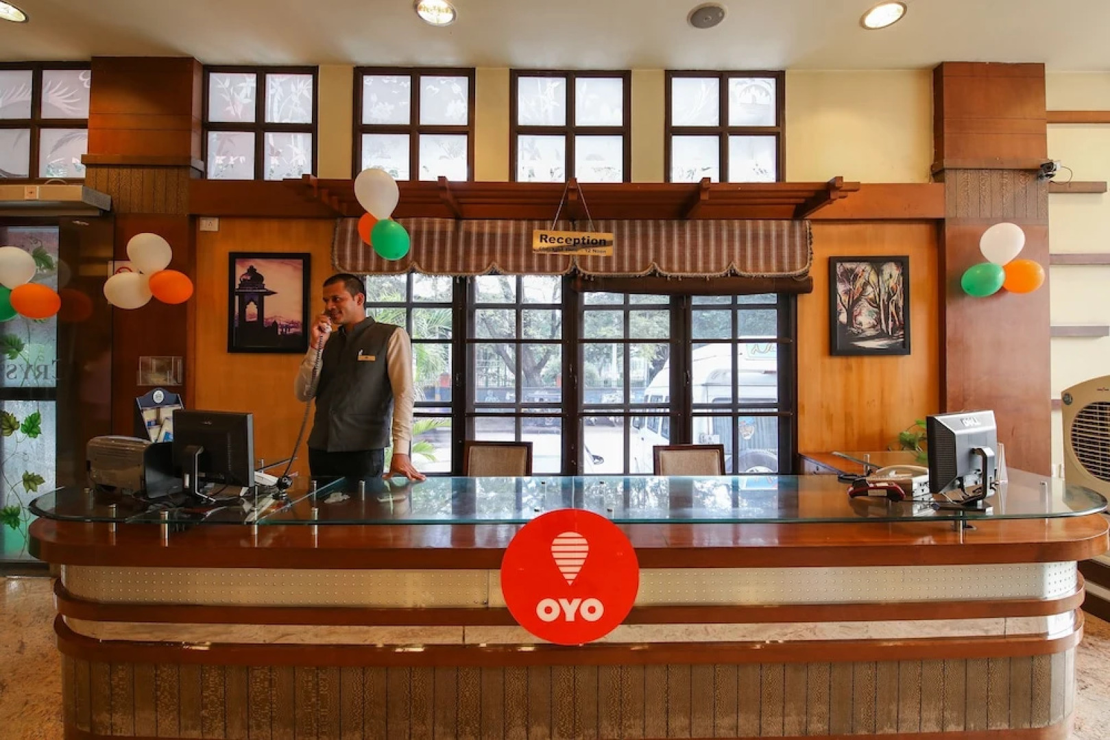 Capital O 18260 Hotel Crystal Park Inn