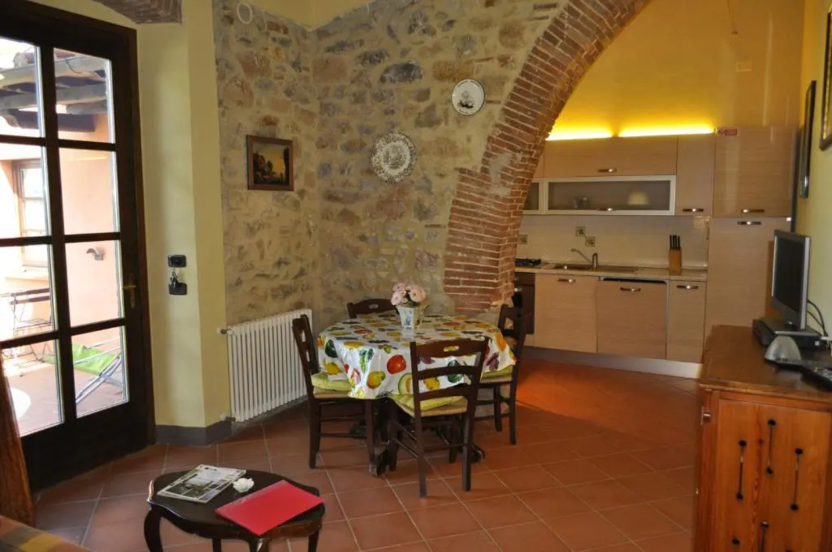 Tenuta Poggetti E Santa Laura