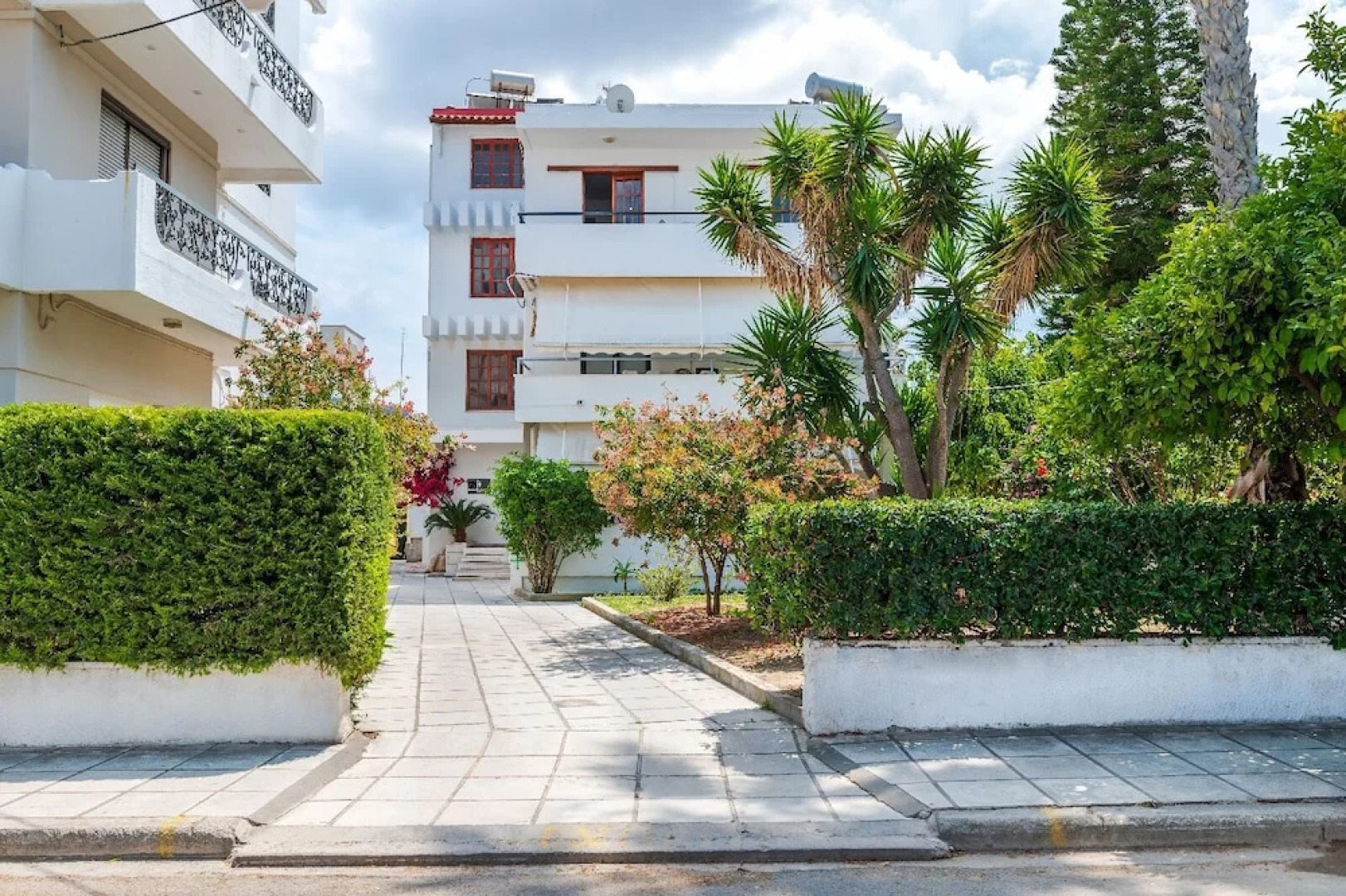 Jonathan City Apartments