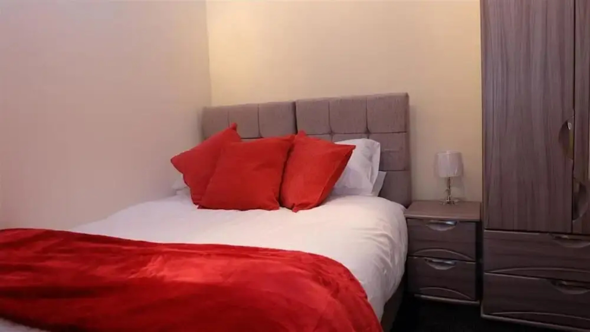 The Moorlands Suite - Premier Serviced Accommodation