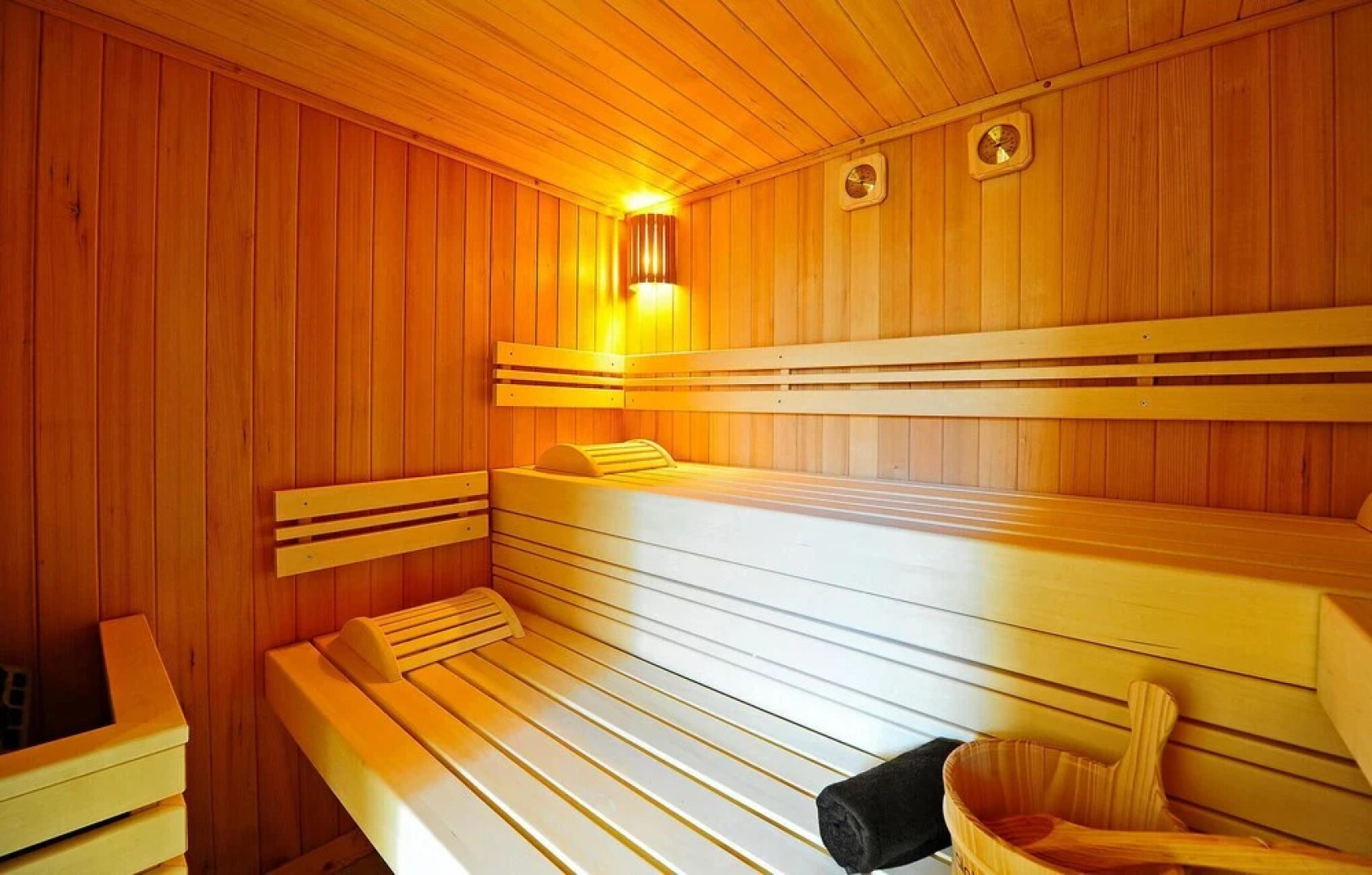 Beautiful Apartment in Podstrana With Sauna, Wifi and 2 Bedrooms