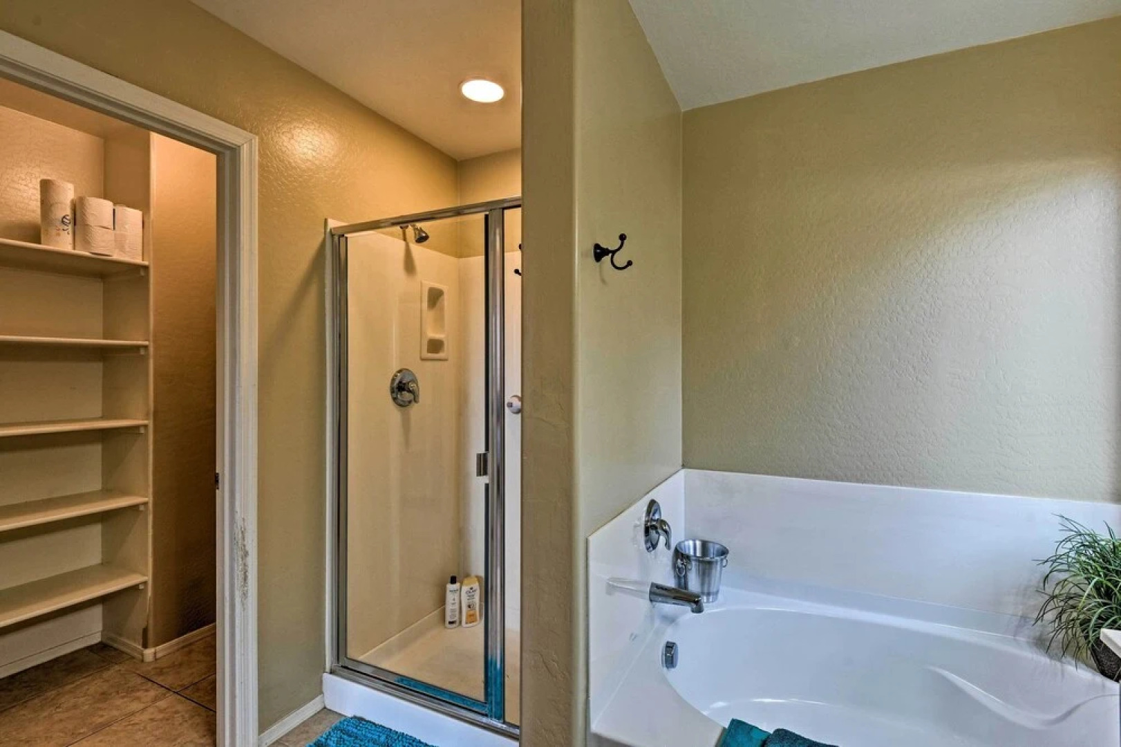 West Phoenix Home: Hike, Dine & Golf Nearby!