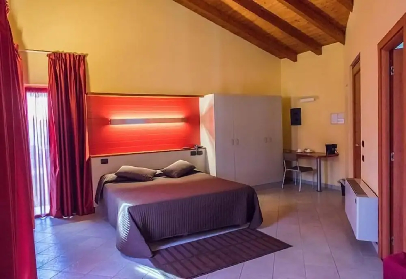 Room in Guest Room - Alba Village Hotel Room Twin Beds
