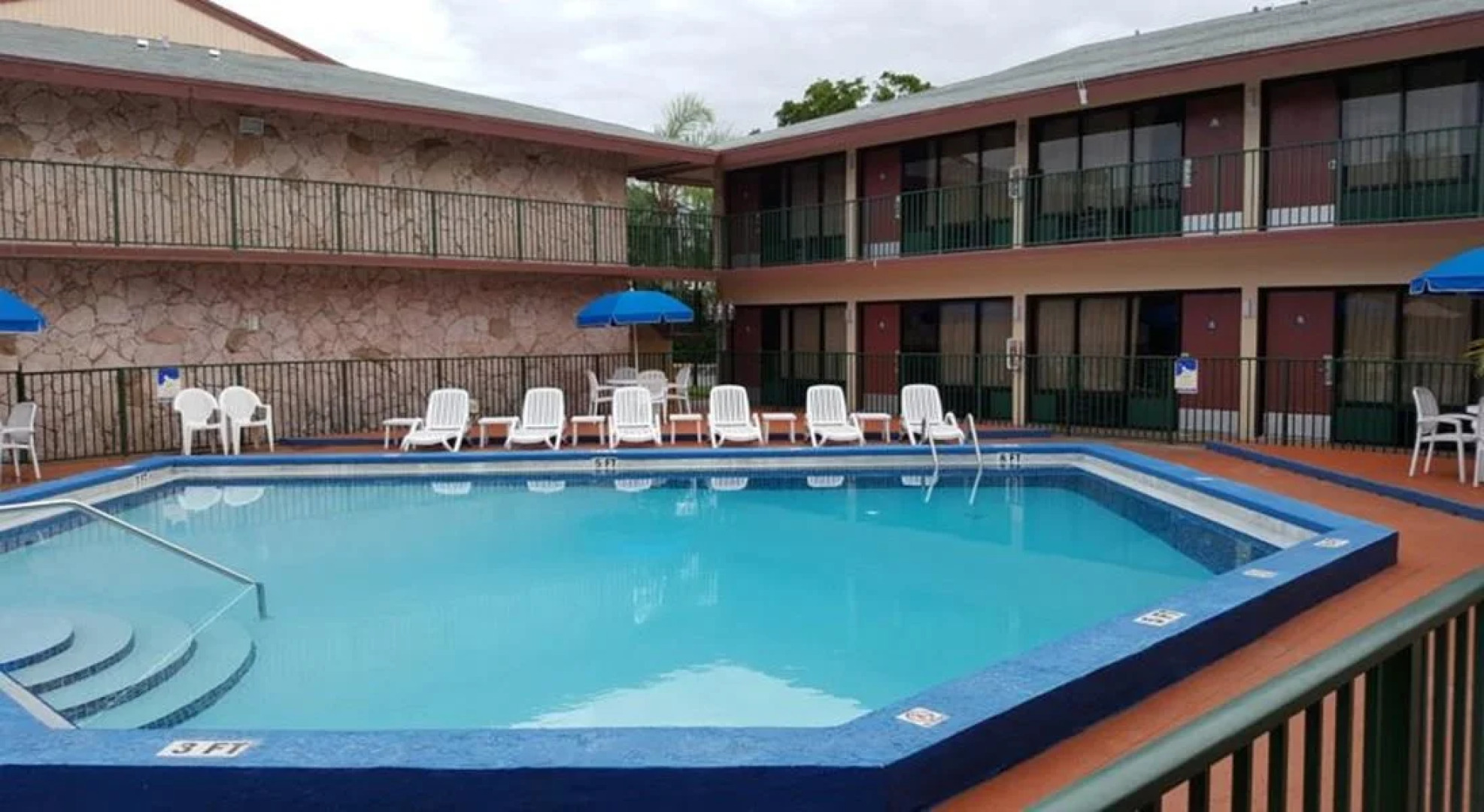 Garden Inn Homestead