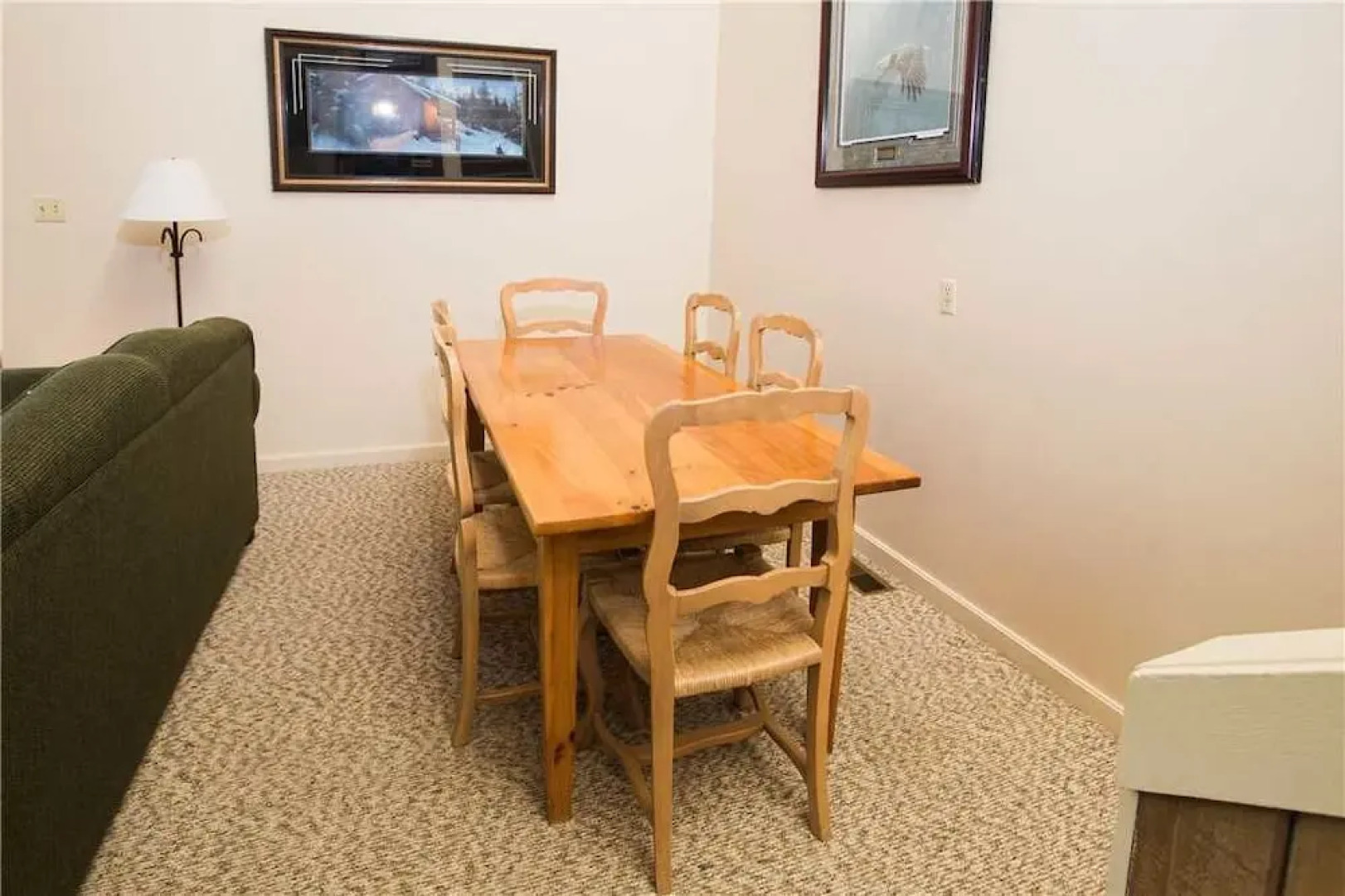 Three Kings Condo Near the Lifts by RedAwning