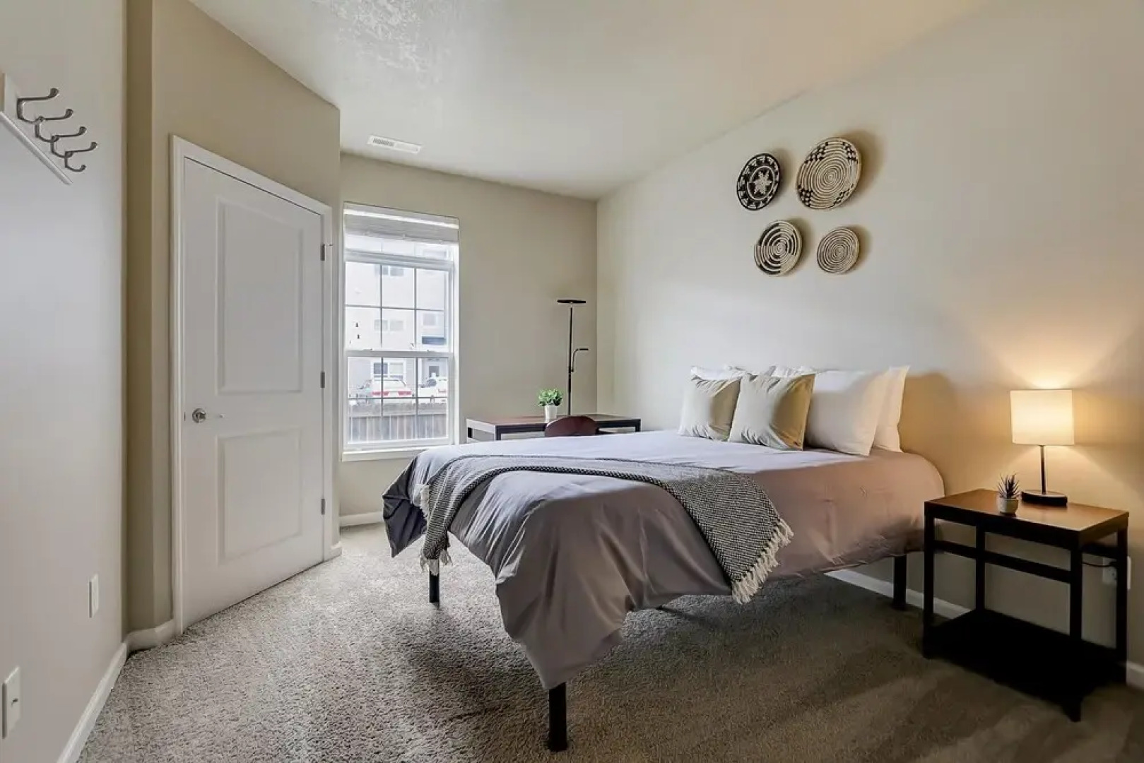 FRONTDESK University Edge Notre Dame Apts South Bend