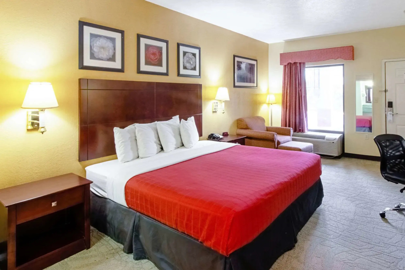 Quality Inn & Suites Dickson