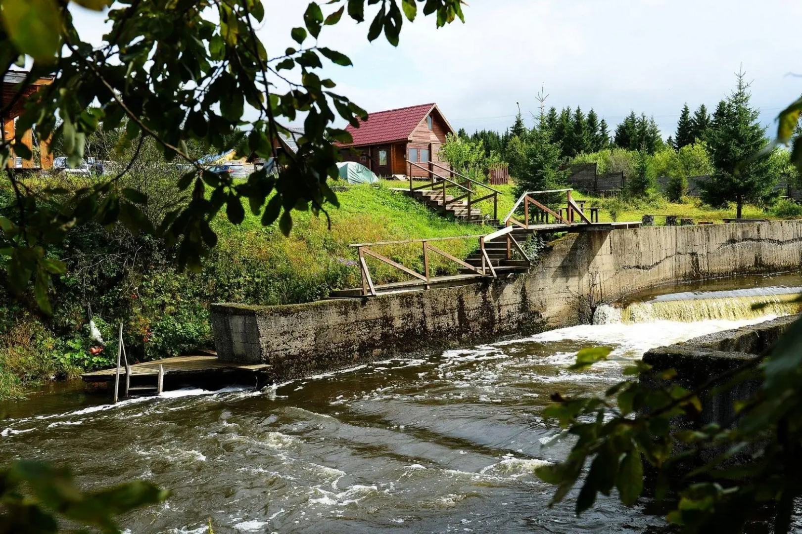 База отдыха У водопада