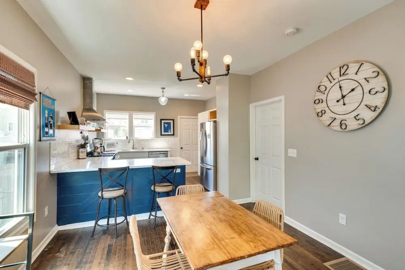 Pet-friendly Home - 6 Mi to Downtown Milwaukee!