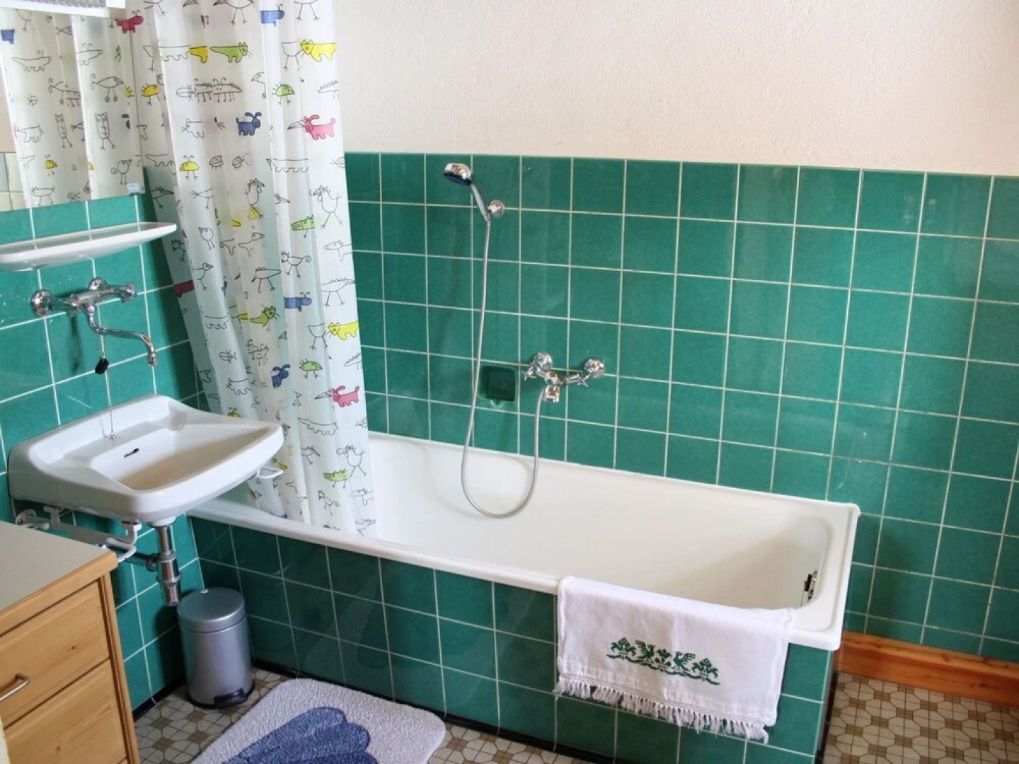 Cosy Holiday Home In Salzburg With Garden And Mountain Views