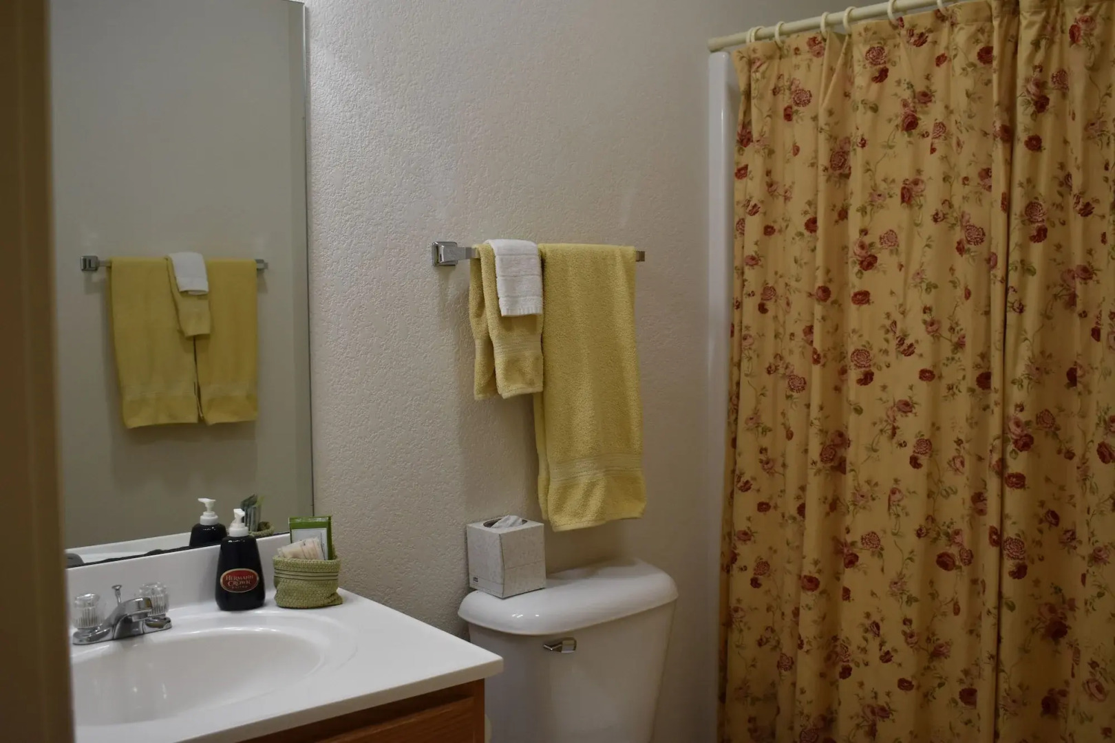 Hermann Crown Suites