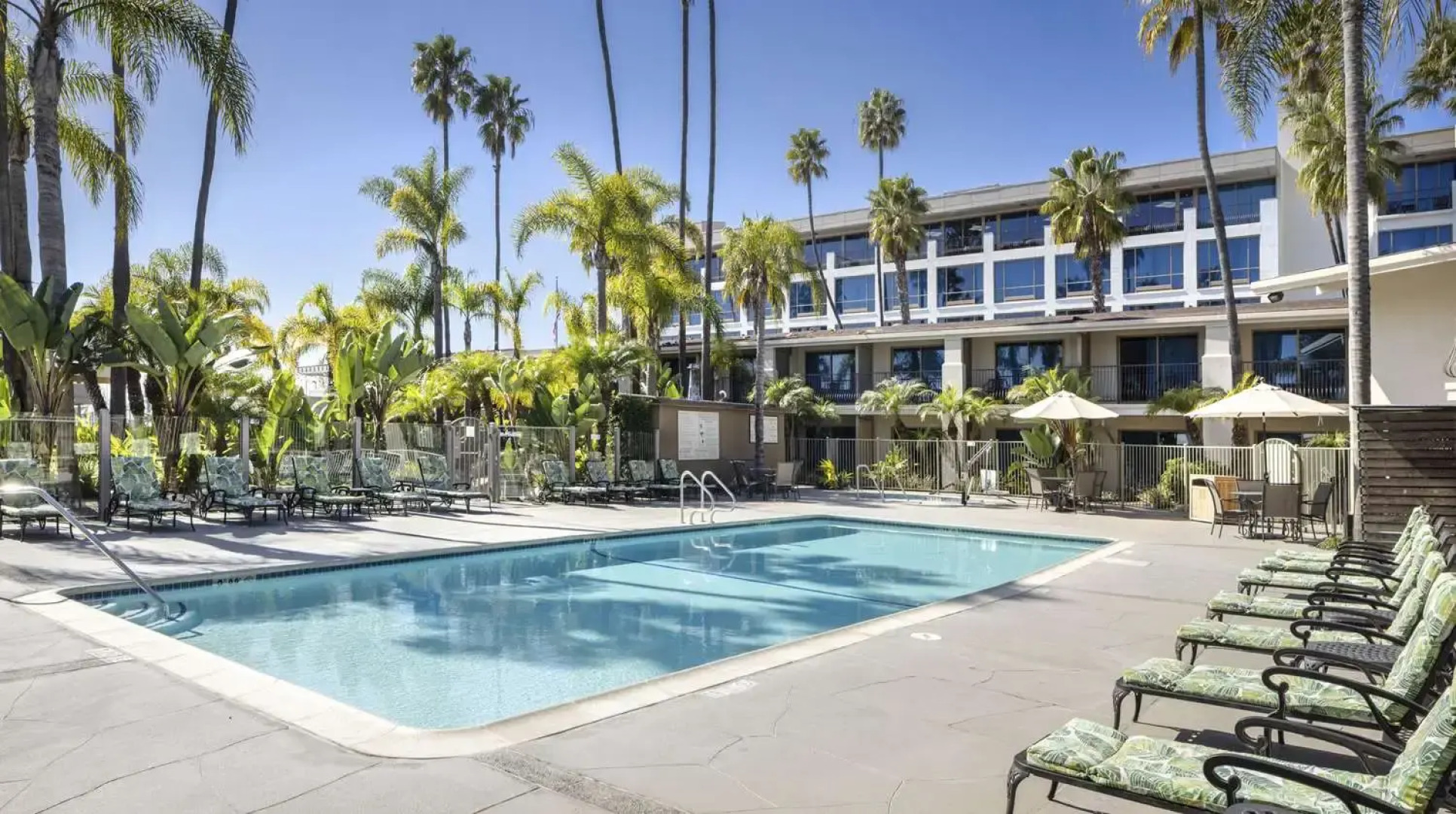 DoubleTree by Hilton San Diego Bayside