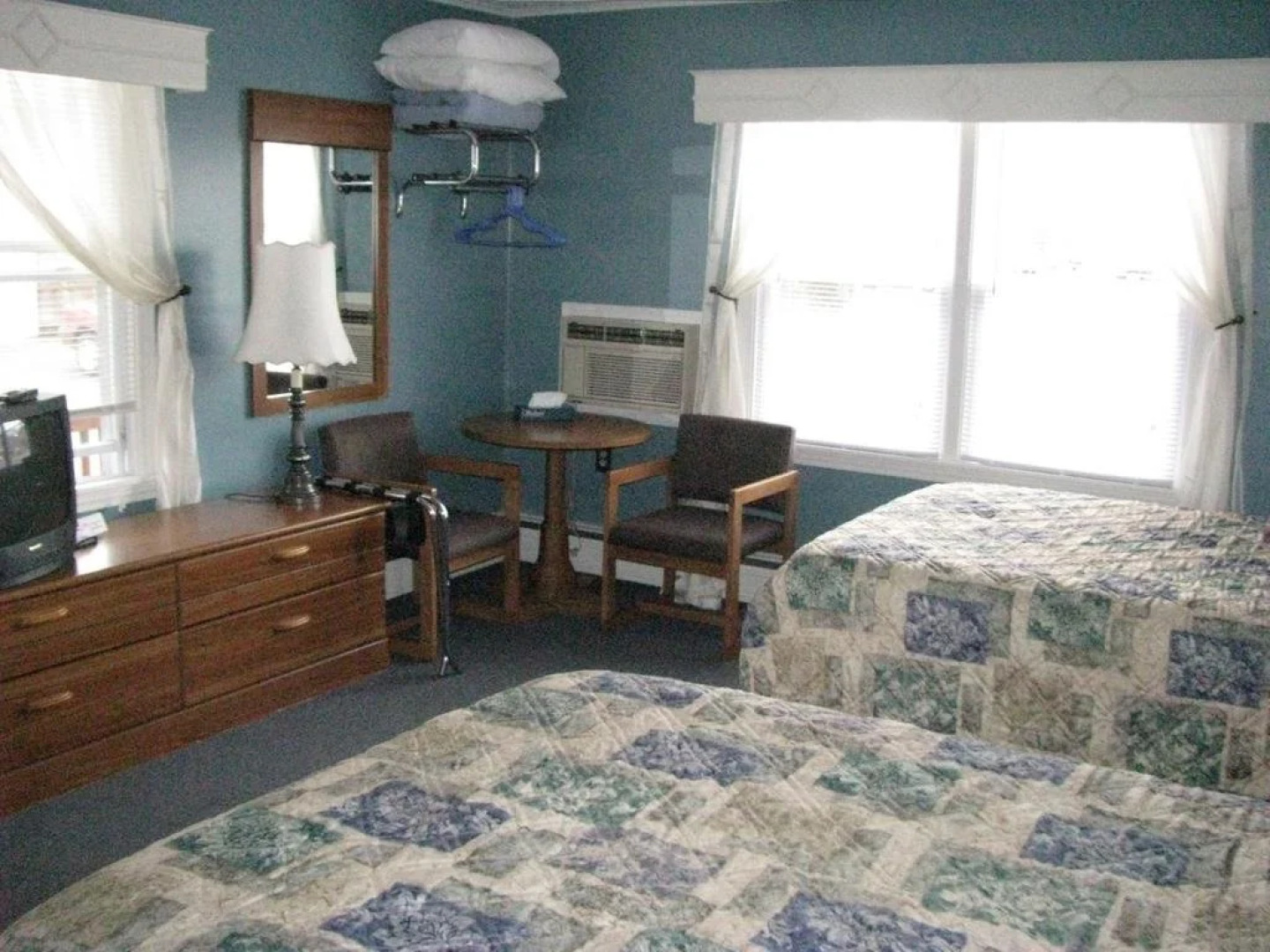 Colonial Inn & Creamery