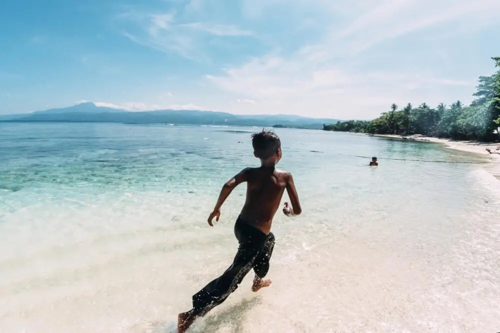 Krui Surf Camp Hotel Mutiara Alam Zandino