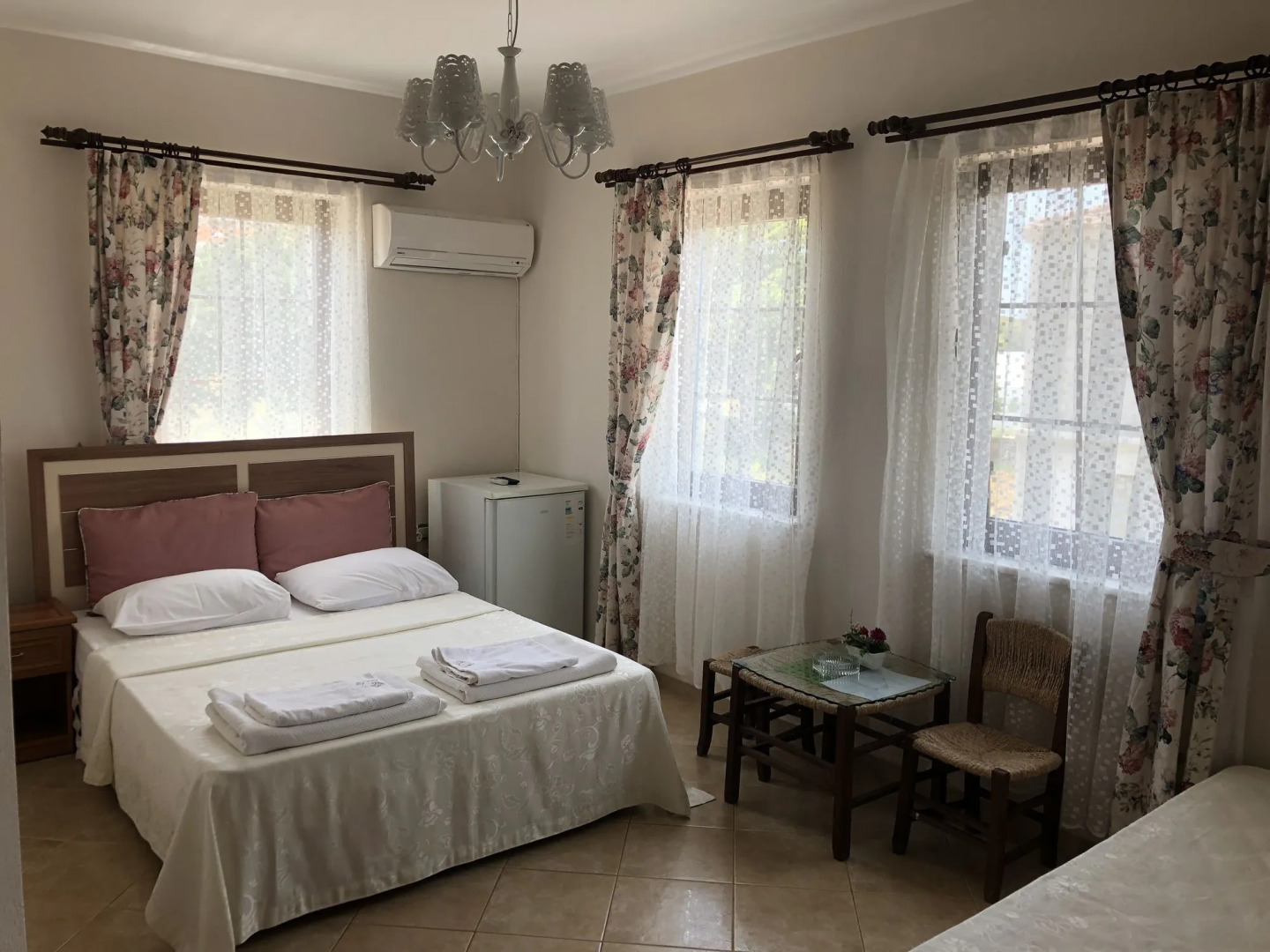 Bozcaada Kırlı Otel