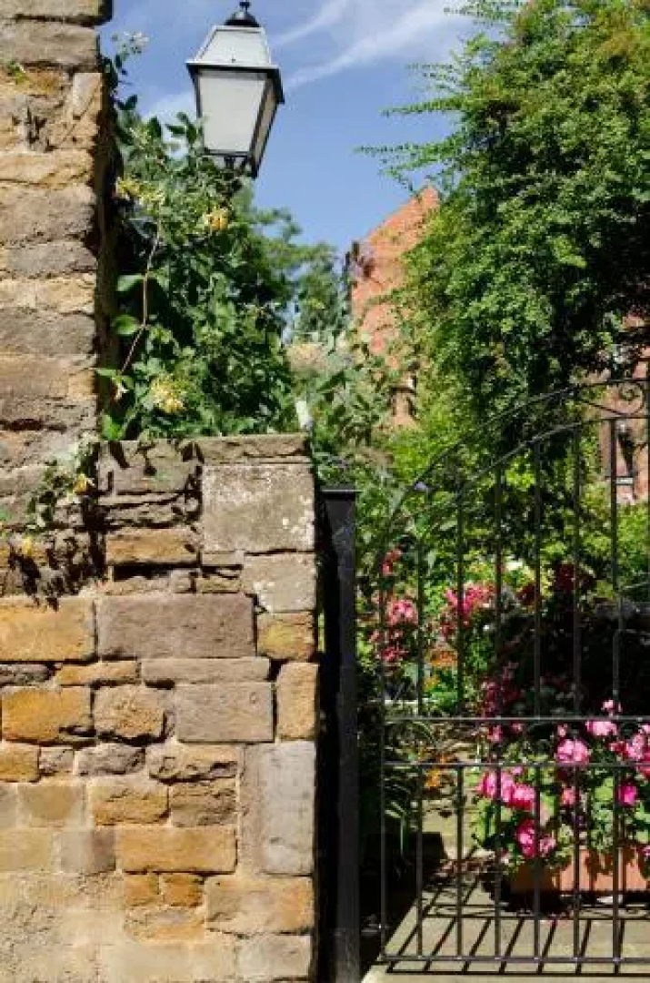 Garden Hotel