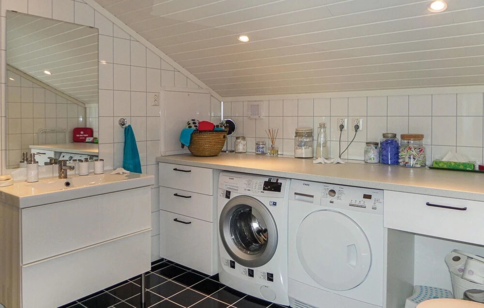 Nice Home in Strandebarm With 2 Bedrooms and Wifi