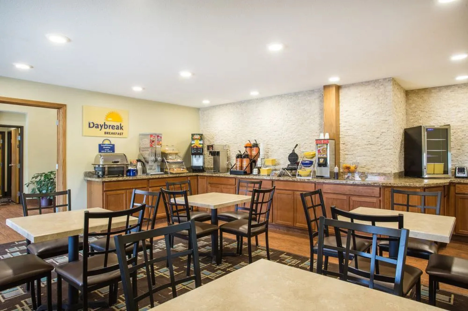 Days Inn Evansdale Waterloo