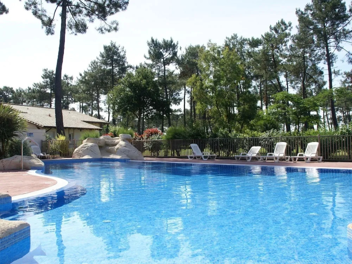 Apartment in a Green Surroundings, 6 km. From Gujan-mestras