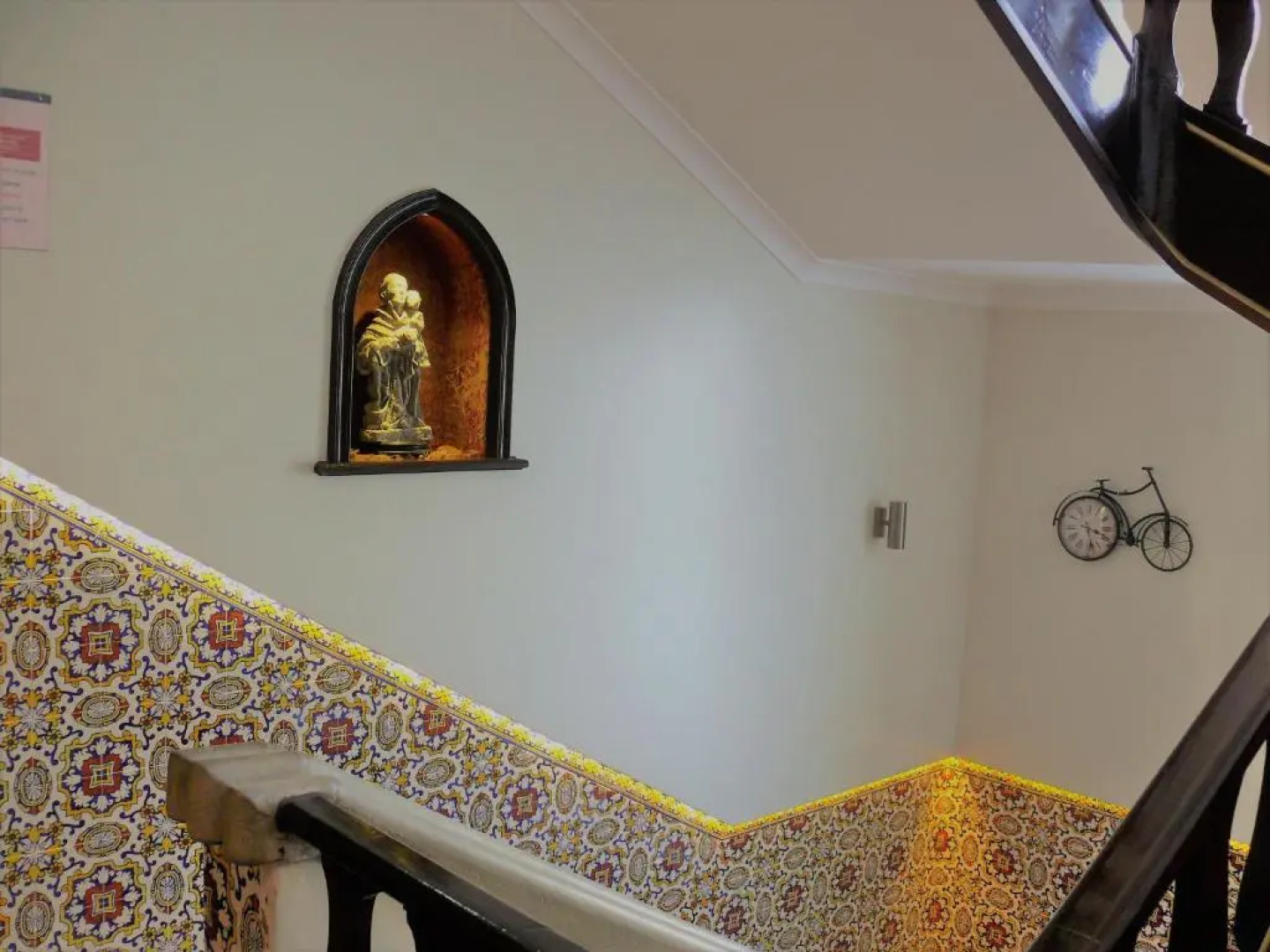 Welcome In - Suites & Hostel