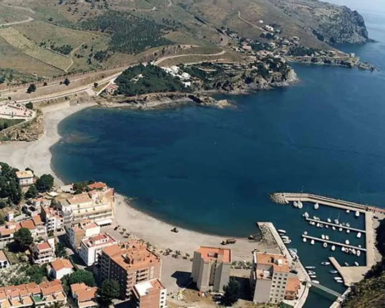 106304 - House in Colera