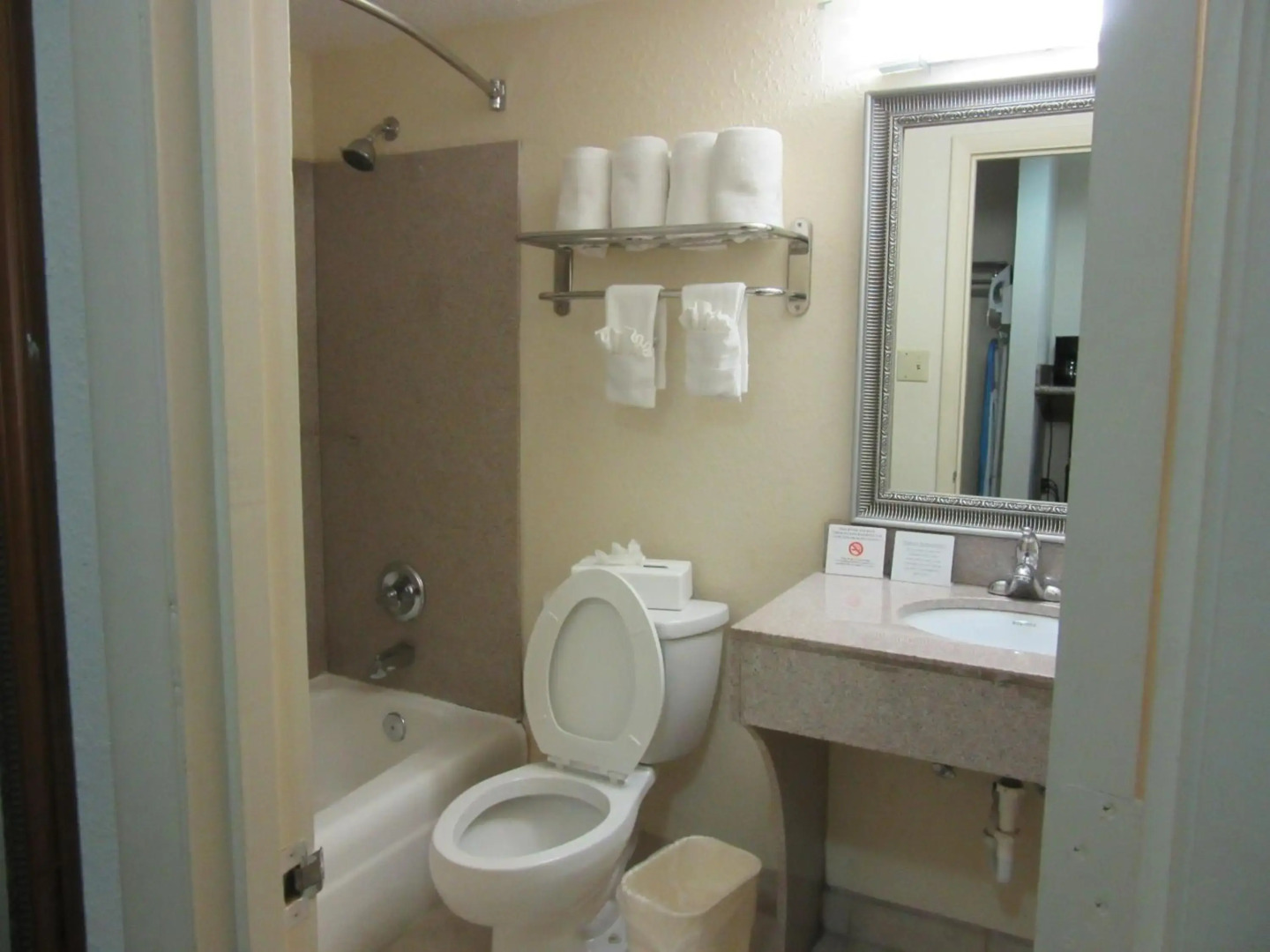Quality Inn & Suites - Greensboro-High Point