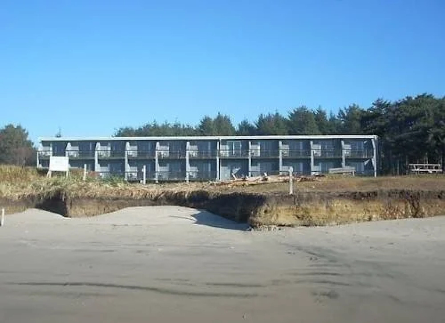 Silver Surf Motel